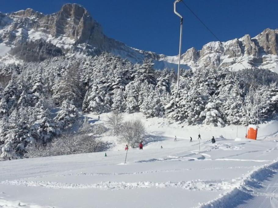 Gite De Charme : La Grange Au Lac Azur Treffort  Εξωτερικό φωτογραφία