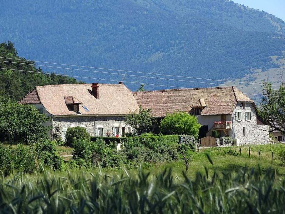 Gite De Charme : La Grange Au Lac Azur Treffort  Εξωτερικό φωτογραφία